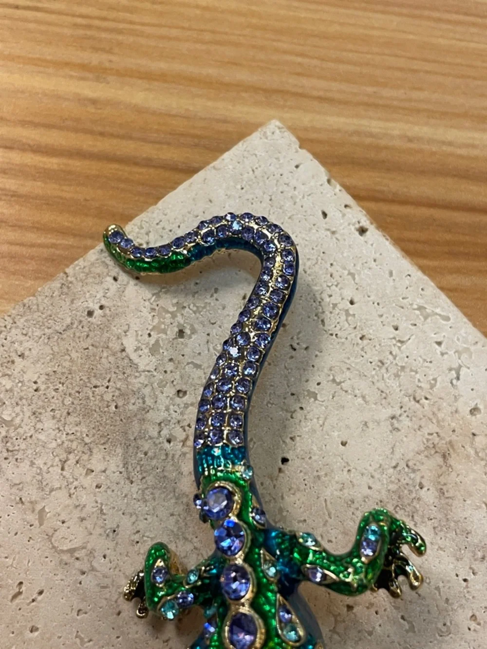 Green Blue Crystal Lizard Brooch Gold Tone Statement Pin Reptile Animal Parisian